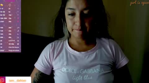 Dahiana  online show from April 28, 2026, 12:21 pm