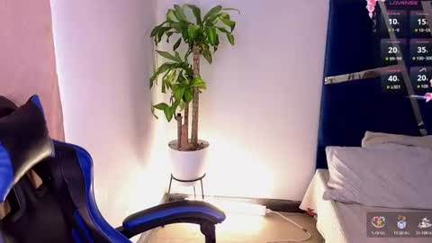Dahiana online show from July 14, 2026, 4:34 pm