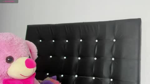 Snapshot of dahiangomezz chatting on December 3, 2024, 9:44 am online show from December 3, 2024, 9:44 am