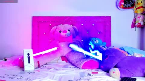 Snapshot of dahiangomezz chatting on March 8, 2025, 6:37 pm online show from March 8, 2025, 6:37 pm