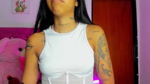    online show from December 4, 2025, 8:45 am