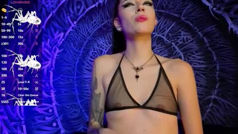 Snapshot of dahlia_darkwood chatting on November 30, 2025, 10:14 pm Dahlia online show from November 30, 2025, 10:14 pm