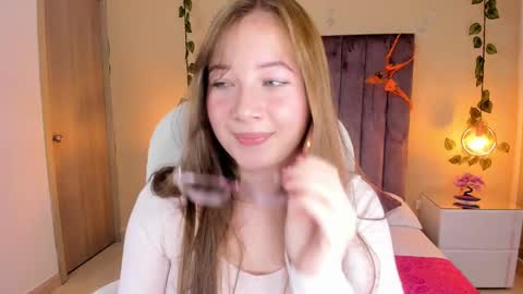 Snapshot of dahlia_rousse chatting on October 9, 2025, 9:35 pm Dahlia online show from October 9, 2025, 9:35 pm