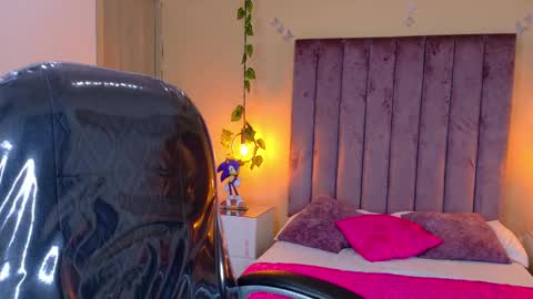 Dahlia online show from January 15, 2026, 10:46 pm