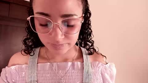 Dahli online show from September 16, 2025, 8:43 pm