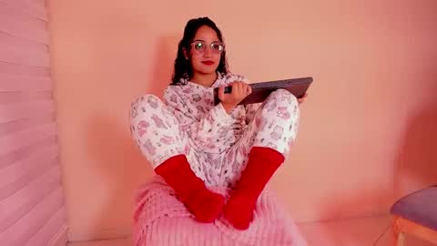 Dahli online show from November 8, 2025, 7:30 am