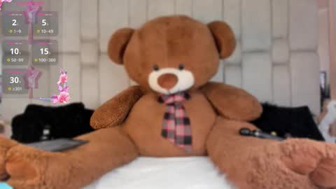 Daia Ortiz  online show from November 24, 2025, 8:08 pm