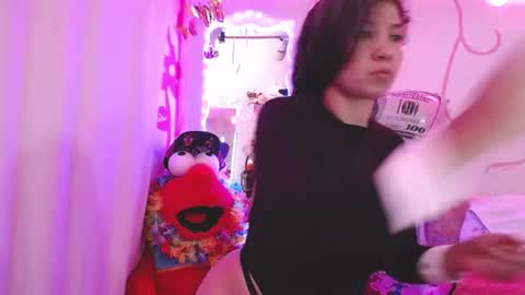 Snapshot of daina_flower chatting on June 23, 2026, 5:27 am DAINA online show from June 23, 2026, 5:27 am