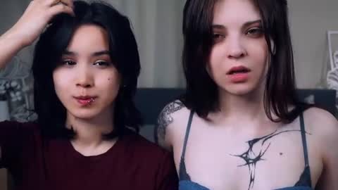 Snapshot of dainalargena chatting on June 6, 2026, 7:57 am Aoi and Lily best friends online show from June 6, 2026, 7:57 am