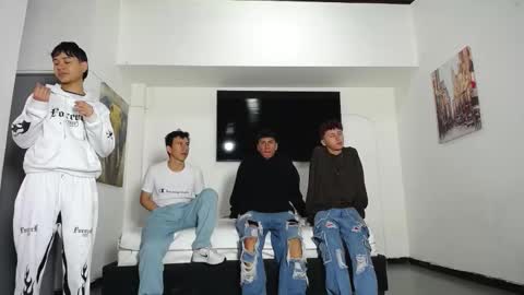 Snapshot of daiquirie chatting on November 3, 2025, 12:39 pm daiquirie online show from November 3, 2025, 12:39 pm