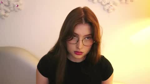 Lauren            online show from December 16, 2025, 1:05 pm