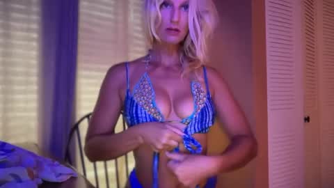 Daisy137 online show from July 12, 2026, 4:31 pm
