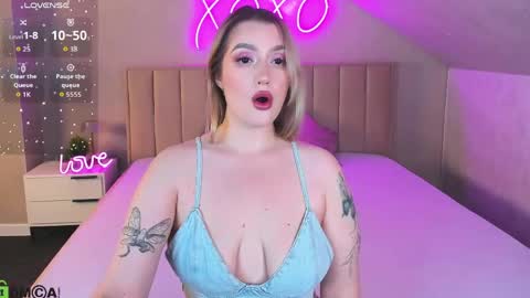 Snapshot of daisy_beckerr chatting on May 24, 2026, 9:14 am Viickie online show from May 24, 2026, 9:14 am