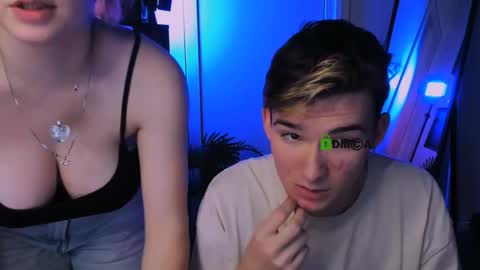 Little Di online show from December 20, 2025, 11:34 pm