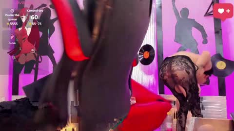daisy_jonexxx22 online show from April 30, 2026, 4:41 am