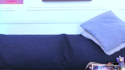 Daisy Price online show from February 6, 2026, 10:51 am