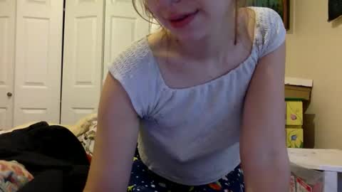 Snapshot of daisybaby699 chatting on November 20, 2025, 9:47 pm DaisyB3 online show from November 20, 2025, 9:47 pm