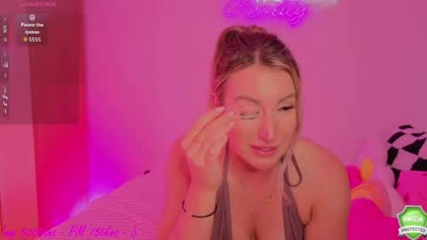 Snapshot of daisydeliciousxx chatting on May 11, 2026, 7:44 pm DaisyDeliciousxx online show from May 11, 2026, 7:44 pm