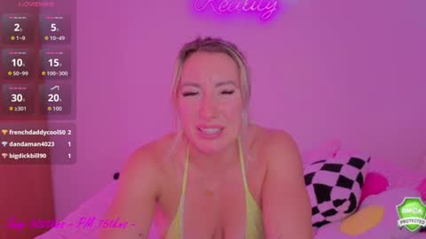 Snapshot of daisydeliciousxx chatting on July 6, 2026, 5:04 pm DaisyDeliciousxx online show from July 6, 2026, 5:04 pm