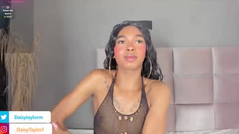 Snapshot of daisytaylor_ chatting on October 3, 2025, 12:57 pm Daisy online show from October 3, 2025, 12:57 pm