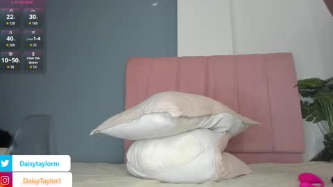 Snapshot of daisytaylor_ chatting on October 15, 2025, 10:15 am Daisy online show from October 15, 2025, 10:15 am