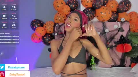 Snapshot of daisytaylor_ chatting on October 23, 2025, 12:37 pm Daisy online show from October 23, 2025, 12:37 pm