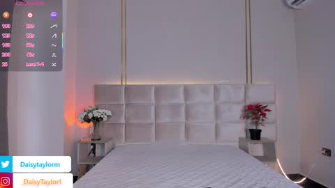 Snapshot of daisytaylor_ chatting on November 26, 2025, 12:28 pm Daisy online show from November 26, 2025, 12:28 pm