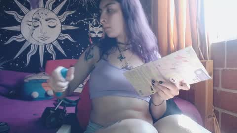 Snapshot of dak_7 chatting on January 13, 2025, 8:26 pm -- -- help me reach 100 hands up online show from January 13, 2025, 8:26 pm