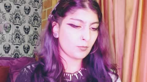 Snapshot of dak_7 chatting on February 8, 2025, 6:12 am -- -- help me reach 100 hands up online show from February 8, 2025, 6:12 am