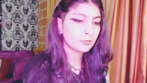 Snapshot of dak_7 chatting on February 8, 2025, 9:24 am -- -- help me reach 100 hands up online show from February 8, 2025, 9:24 am