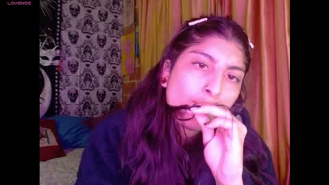 Snapshot of dak_7 chatting on October 29, 2025, 4:04 am -- -- help me reach 100 hands up online show from October 29, 2025, 4:04 am