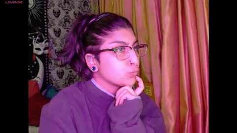 Snapshot of dak_7 chatting on November 21, 2025, 2:54 am -- -- help me reach 100 hands up online show from November 21, 2025, 2:54 am