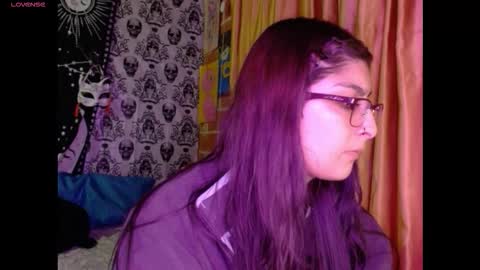 Snapshot of dak_7 chatting on November 25, 2025, 1:16 am -- -- help me reach 100 hands up online show from November 25, 2025, 1:16 am