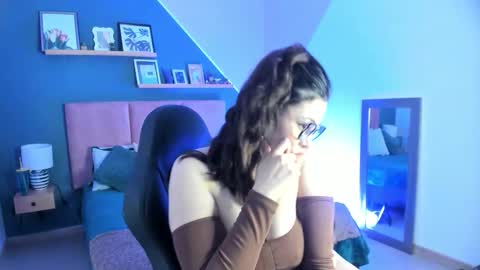 Snapshot of dakhota_rouge chatting on March 12, 2026, 12:22 pm Dakhota online show from March 12, 2026, 12:22 pm