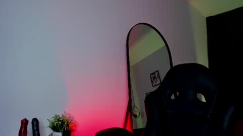 Snapshot of dakhota_rouge chatting on June 25, 2026, 5:12 am Dakhota online show from June 25, 2026, 5:12 am