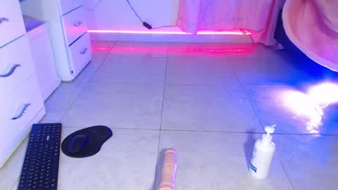 VALENTINA  online show from February 15, 2026, 7:51 am