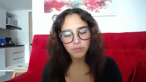 IG  dakotasofiaa online show from November 28, 2025, 5:15 pm