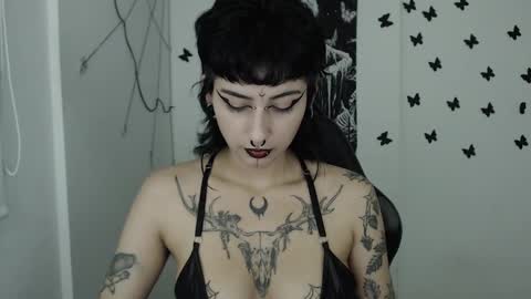 Snapshot of dakota_krall_ chatting on February 16, 2025, 1:36 am dakota online show from February 16, 2025, 1:36 am