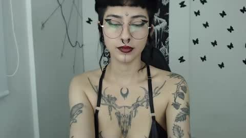 Snapshot of dakota_krall_ chatting on February 28, 2025, 1:05 am dakota online show from February 28, 2025, 1:05 am