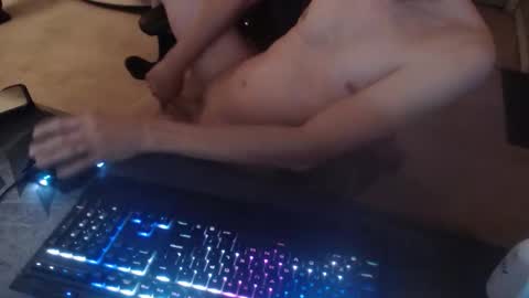 Snapshot of dakota_reilly chatting on November 27, 2025, 12:40 pm Dakota online show from November 27, 2025, 12:40 pm