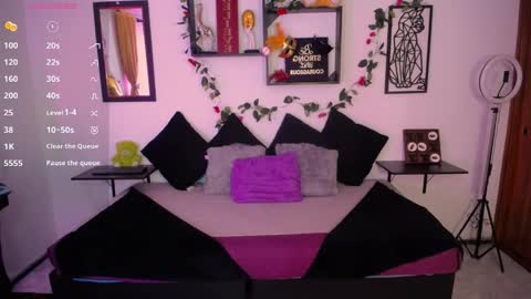 Caroliina online show from February 28, 2026, 11:06 pm