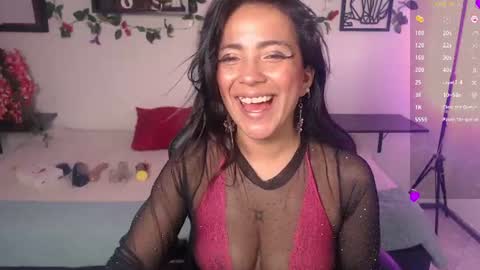 Snapshot of dakota_ro chatting on June 27, 2026, 9:42 pm Caroliina online show from June 27, 2026, 9:42 pm