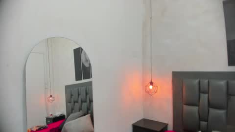 Snapshot of dakota_roussee chatting on October 28, 2025, 12:09 pm Dakota online show from October 28, 2025, 12:09 pm