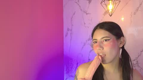 Snapshot of dakotaa_johnson chatting on May 14, 2026, 8:04 pm dakotaa_johnson online show from May 14, 2026, 8:04 pm