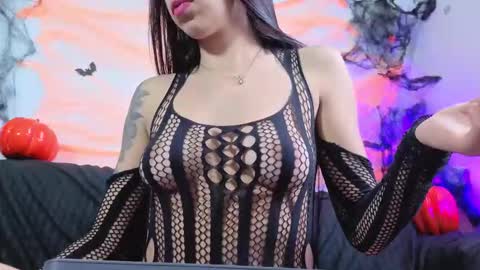 Dakota online show from October 17, 2025, 2:41 pm