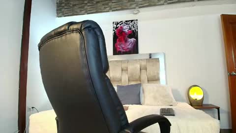 Snapshot of dakotarobbins_ chatting on December 29, 2024, 3:24 pm dakotarobbins_ online show from December 29, 2024, 3:24 pm