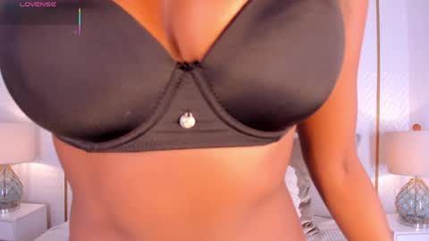 Snapshot of dakotawangi chatting on May 10, 2026, 5:23 am online show from May 10, 2026, 5:23 am