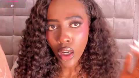Snapshot of dakotawangi chatting on July 20, 2026, 10:39 am online show from July 20, 2026, 10:39 am