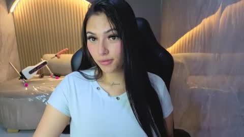 Snapshot of dakotha_v chatting on June 26, 2026, 8:13 pm Dakotha online show from June 26, 2026, 8:13 pm