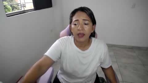 daleska_delicious1 online show from December 1, 2025, 1:16 pm